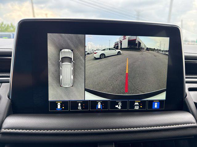Photo of 2023 White Frost Tricoat GMC Yukon XL