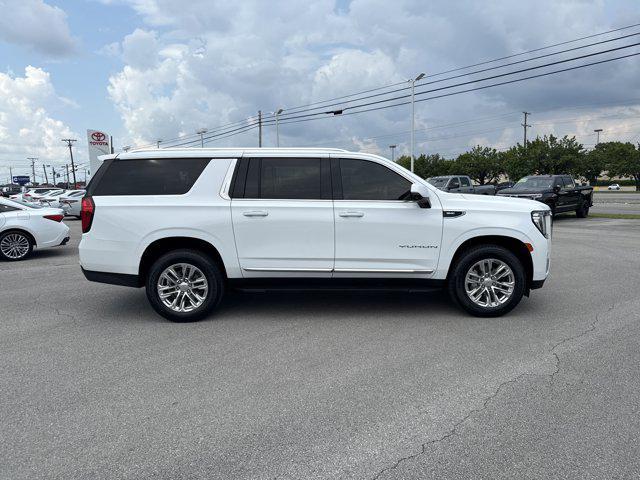 Photo of 2023 White Frost Tricoat GMC Yukon XL