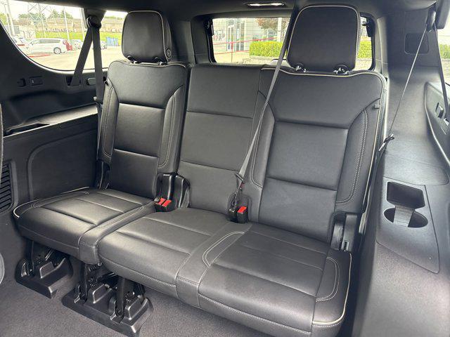 Photo of 2023 White Frost Tricoat GMC Yukon XL