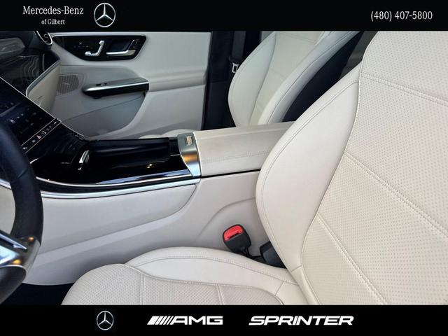 Photo of 2025 Polar White Mercedes-Benz GLC 300