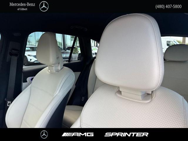 Photo of 2025 Polar White Mercedes-Benz GLC 300