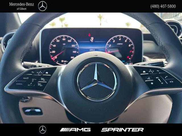 Photo of 2025 Polar White Mercedes-Benz GLC 300