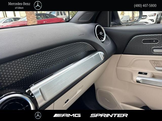 Photo of 2026 Night Black Mercedes-Benz GLB 250