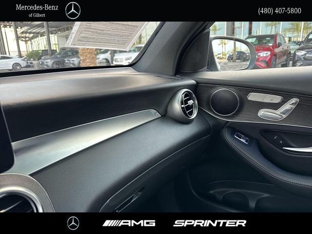Photo of 2022 Polar White Mercedes-Benz GLC 300
