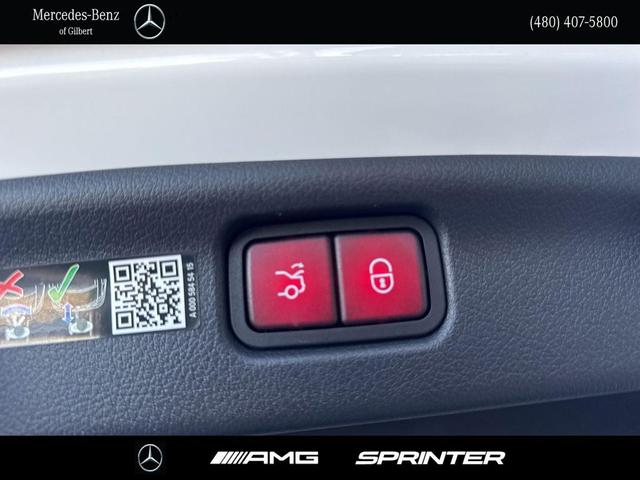 Photo of 2024 Polar White Mercedes-Benz AMG C 43