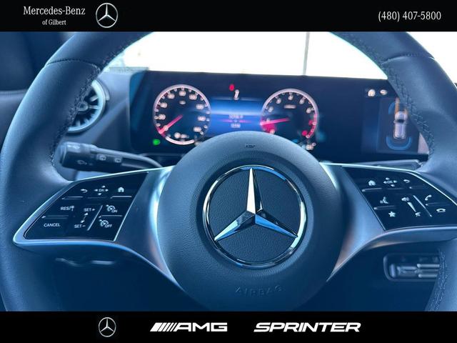 Photo of 2025 Polar White Mercedes-Benz GLA 250