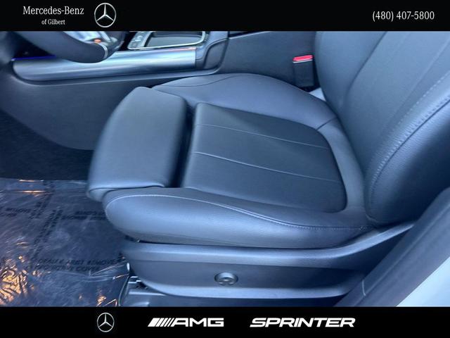 Photo of 2025 Polar White Mercedes-Benz GLA 250