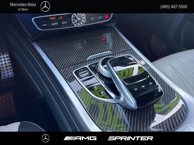 Photo of 2024 MANUFAKTUR Moonlight White Metallic Mercedes-Benz AMG G 63