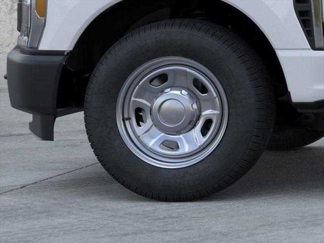 Photo of 2025 Oxford White Ford F-350