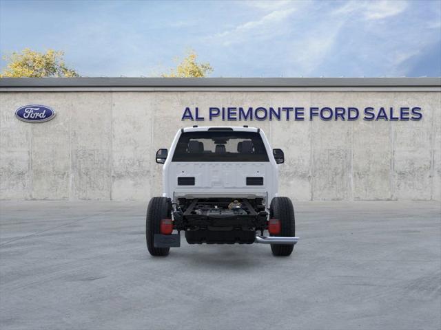 Photo of 2025 Oxford White Ford F-350