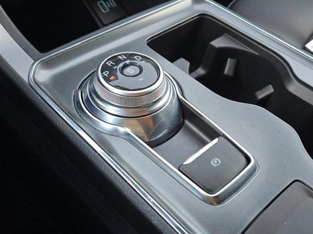 Photo of 2022 Carbonized Gray Metallic Ford Edge