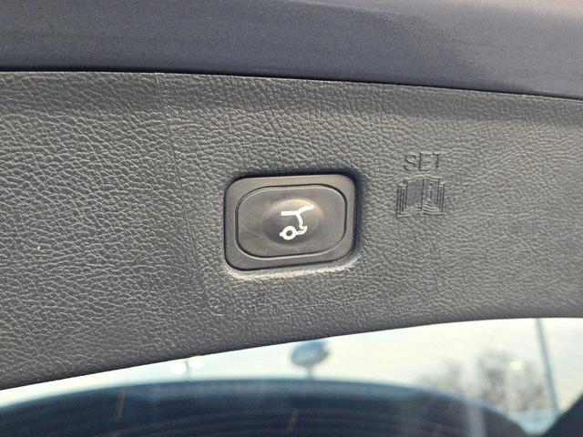 Photo of 2022 Carbonized Gray Metallic Ford Edge