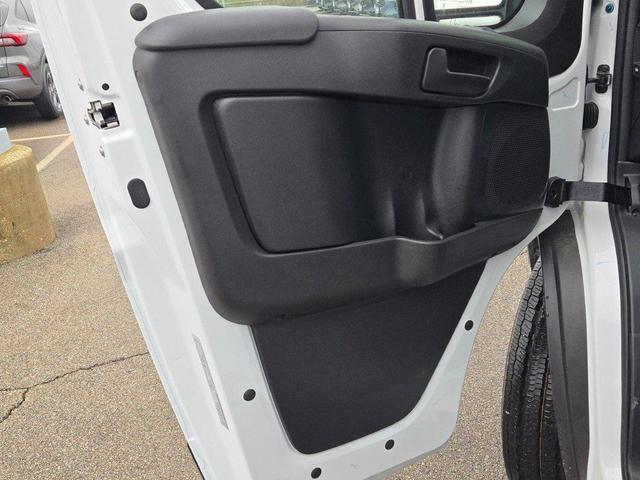 Photo of 2024 Bright White Clearcoat RAM ProMaster 2500