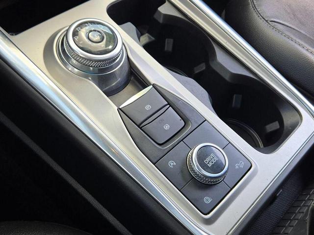 Photo of 2021 Gray Metallic Ford Explorer