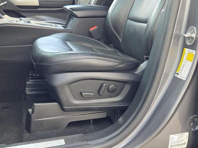 Photo of 2021 Gray Metallic Ford Explorer