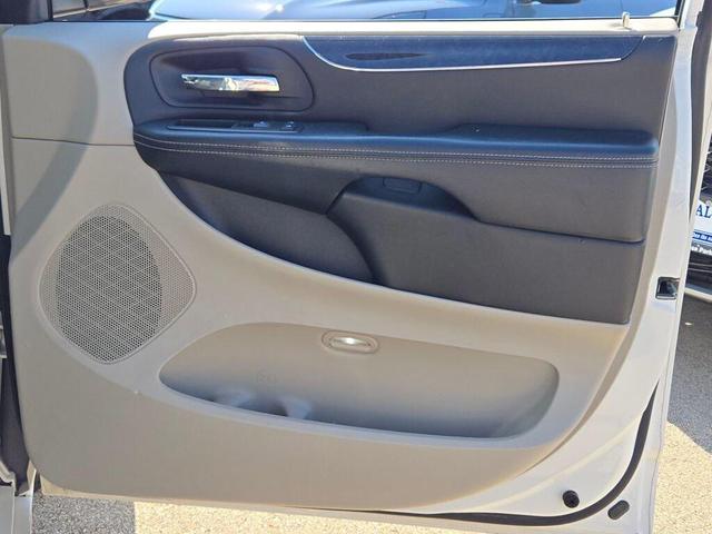 Photo of 2012 Stone White Clearcoat Chrysler Town & Country