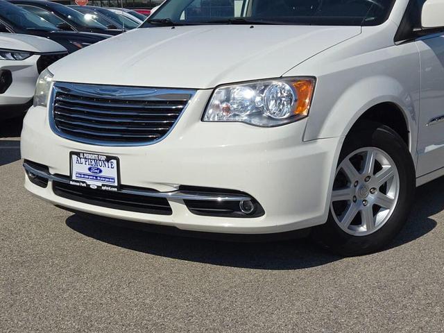 Photo of 2012 Stone White Clearcoat Chrysler Town & Country