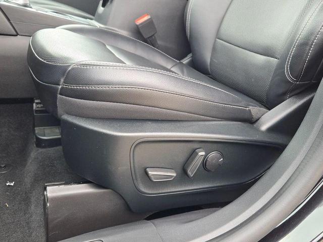 Photo of 2022 Black Metallic Ford Escape