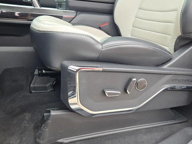 Photo of 2023 Agate Black Metallic Ford F-150 Lightning
