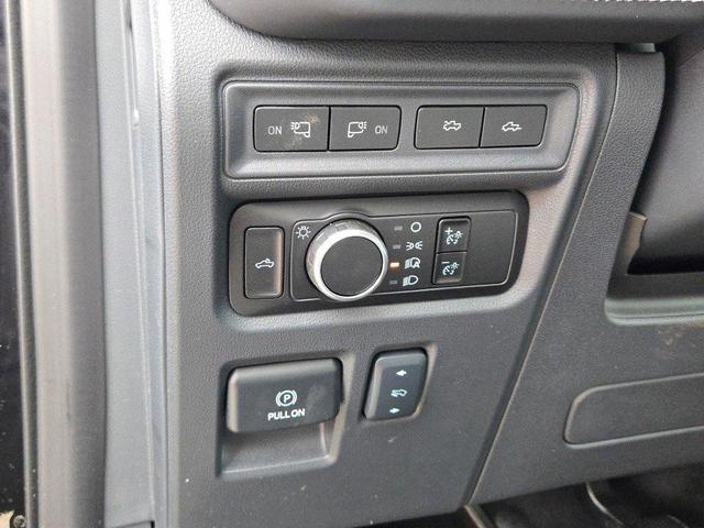 Photo of 2023 Agate Black Metallic Ford F-150 Lightning