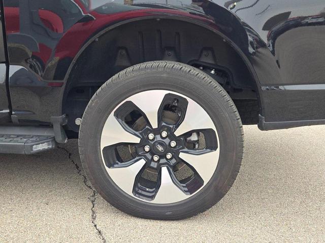 Photo of 2023 Agate Black Metallic Ford F-150 Lightning