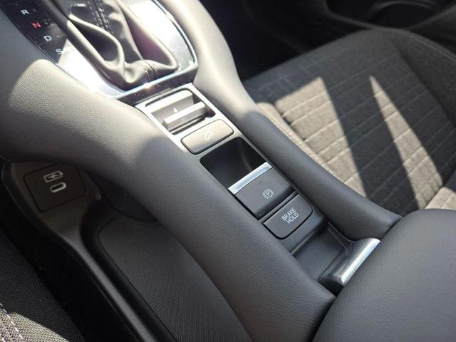 Photo of 2024 Crystal Black Pearl Honda HR-V
