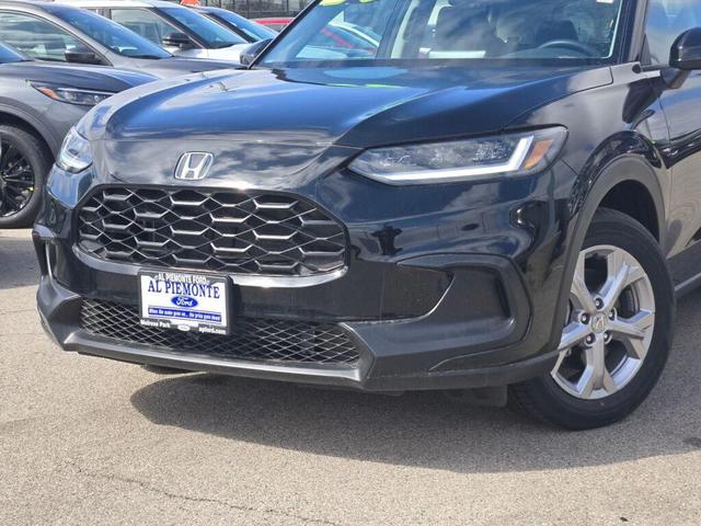 Photo of 2024 Crystal Black Pearl Honda HR-V