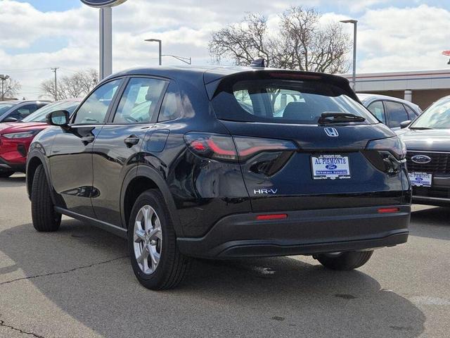 Photo of 2024 Crystal Black Pearl Honda HR-V
