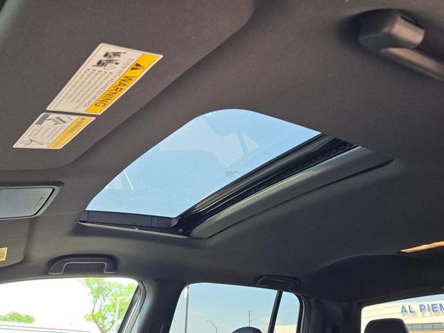 Photo of 2022 Platinum White Pearl Honda Ridgeline