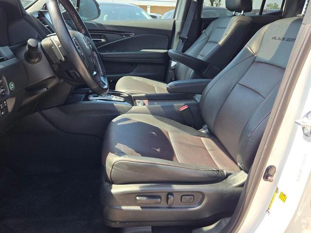 Photo of 2022 Platinum White Pearl Honda Ridgeline