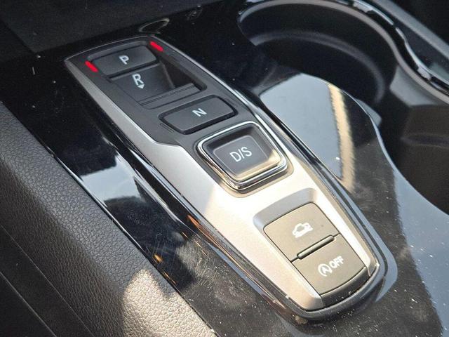 Photo of 2022 Platinum White Pearl Honda Ridgeline