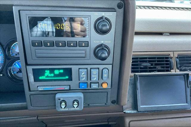 Photo of 1994 Summit White Chevrolet Blazer