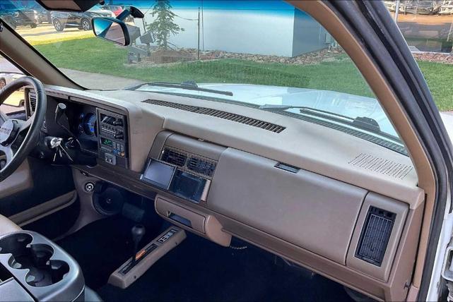 Photo of 1994 Summit White Chevrolet Blazer