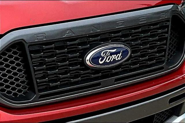 Photo of 2023 Hot Pepper Red Metallic Tinted Clearcoat Ford Ranger