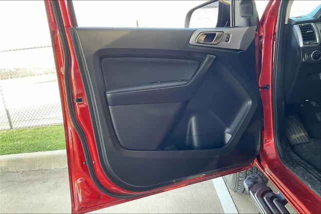 Photo of 2023 Hot Pepper Red Metallic Tinted Clearcoat Ford Ranger