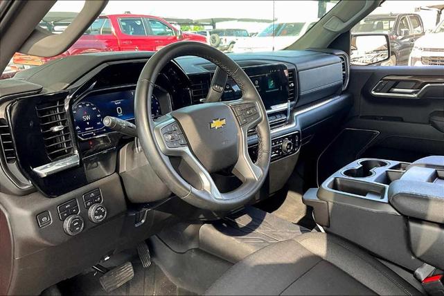 Photo of 2023 Red Chevrolet Silverado 1500