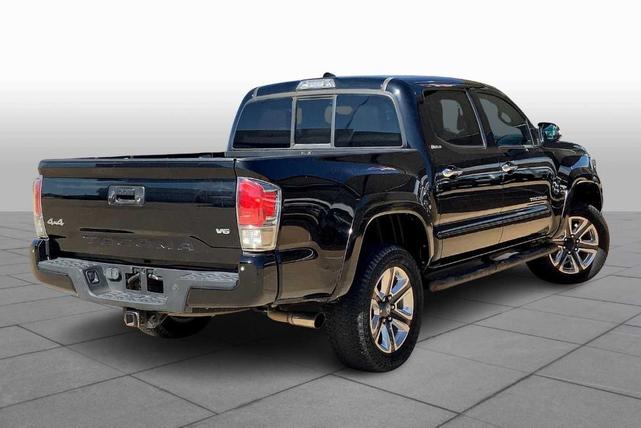 Photo of 2016 Black Toyota Tacoma