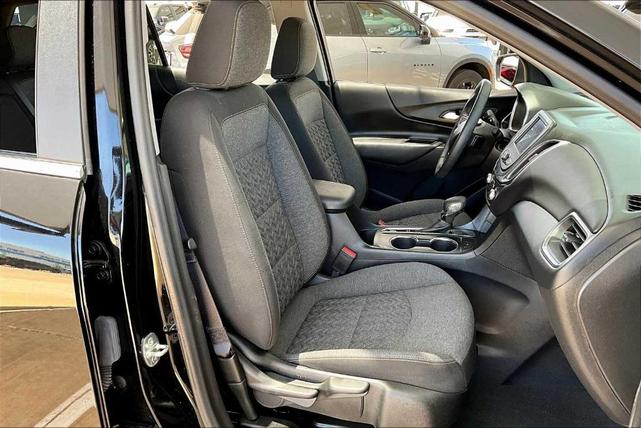 Photo of 2023 Mosaic Black Metallic Chevrolet Equinox