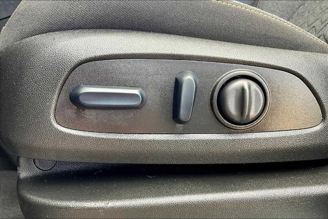 Photo of 2023 Mosaic Black Metallic Chevrolet Equinox