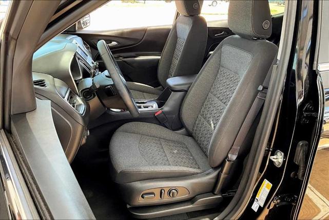 Photo of 2023 Mosaic Black Metallic Chevrolet Equinox