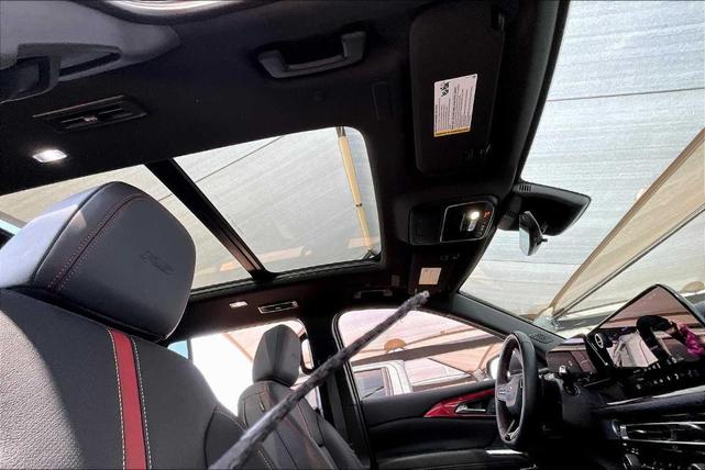 Photo of 2024 Mosaic Black Metallic Chevrolet Traverse
