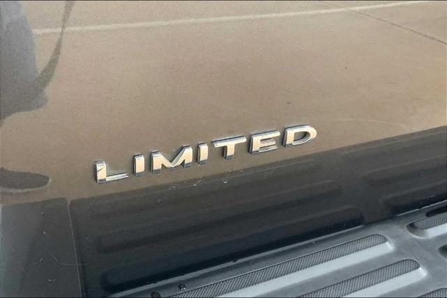 Photo of 2017 Magnetic Ford Expedition