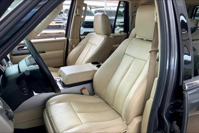 Photo of 2017 Magnetic Ford Expedition
