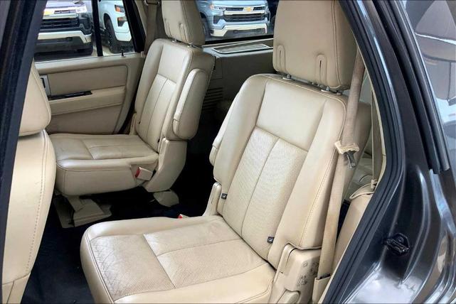 Photo of 2017 Magnetic Ford Expedition