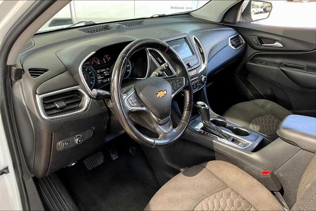 Photo of 2018 Summit White Chevrolet Equinox