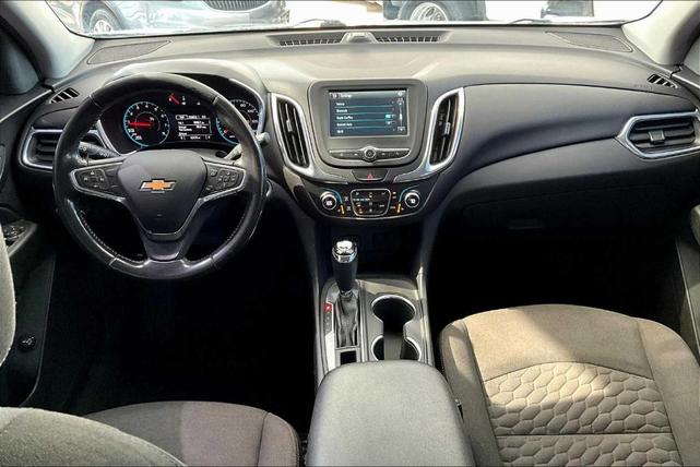 Photo of 2018 Summit White Chevrolet Equinox