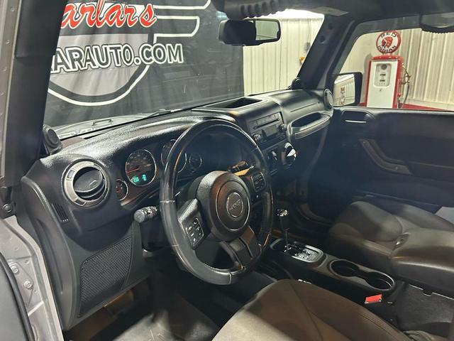 Photo of 2014 Billet Metallic Clearcoat Jeep Wrangler Unlimited