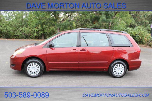 Photo of 2006 Natural White Toyota Sienna