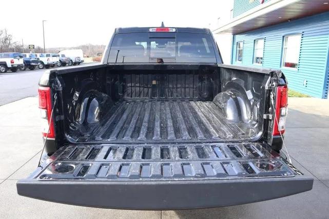 Photo of 2022 Diamond Black Crystal Pearlcoat RAM 1500