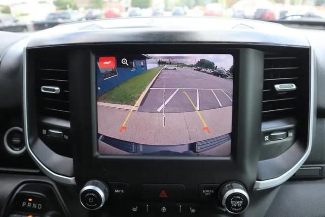 Photo of 2022 Diamond Black Crystal Pearlcoat RAM 1500